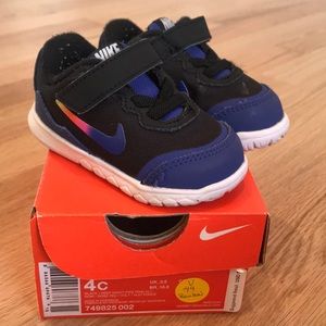 Nike Flex sneakers with box